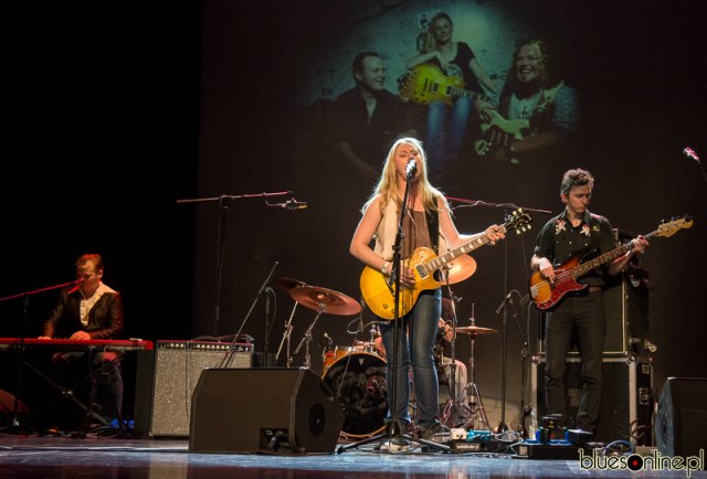 Joanne Shaw Taylor at Bluestracje 2013 (11)